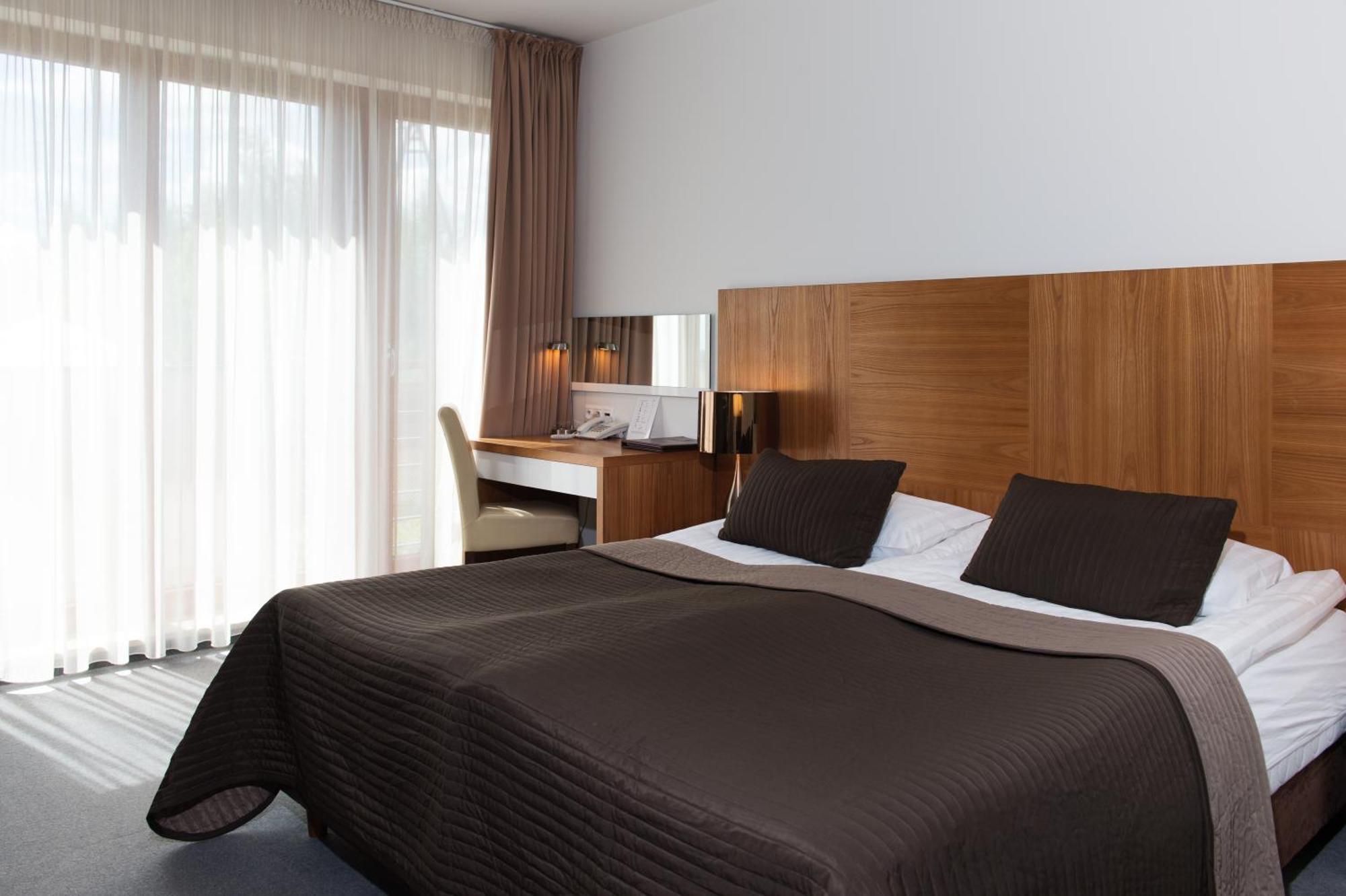 Bazuny Hotel&Spa Koscierzyna Bagian luar foto